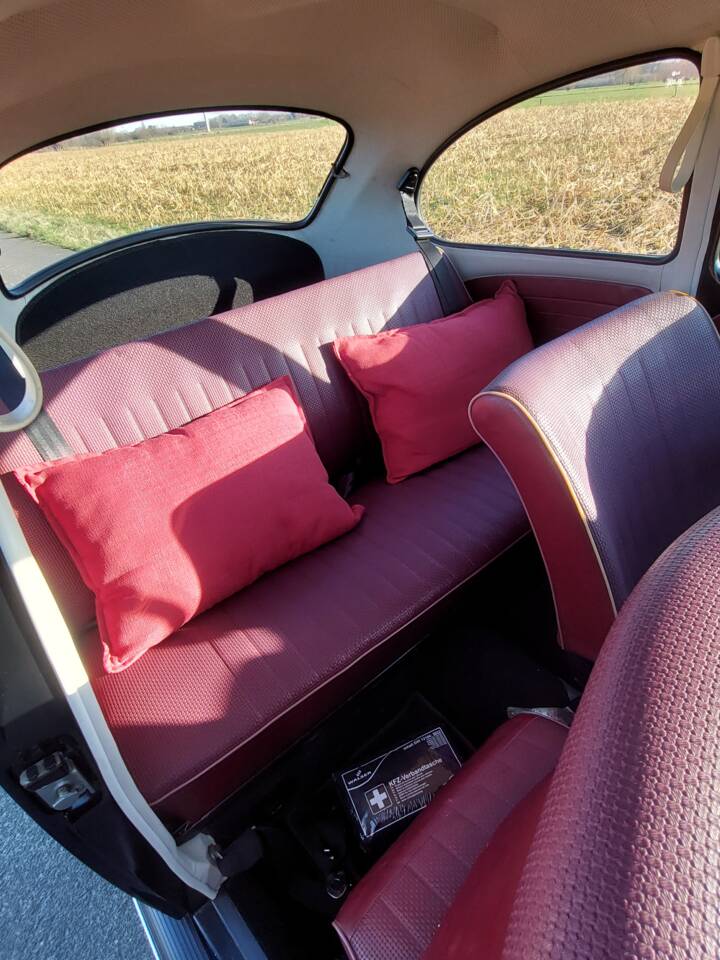 Image 10/15 of Volkswagen Beetle 1300 (1972)