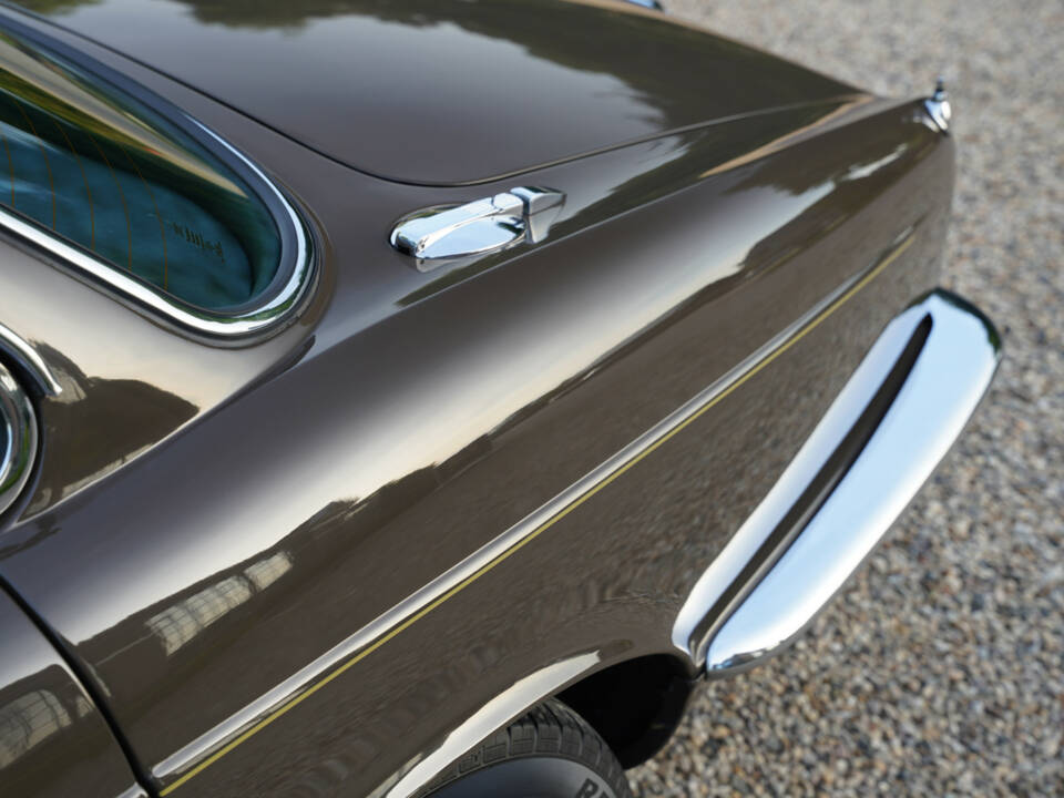 Bild 25/50 von Jaguar XJ 6 L 4.2 (1975)