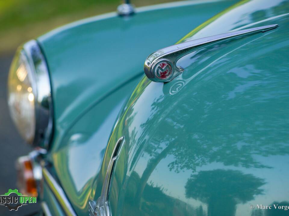 Image 22/34 de Morris Minor 1000 Traveller (1971)