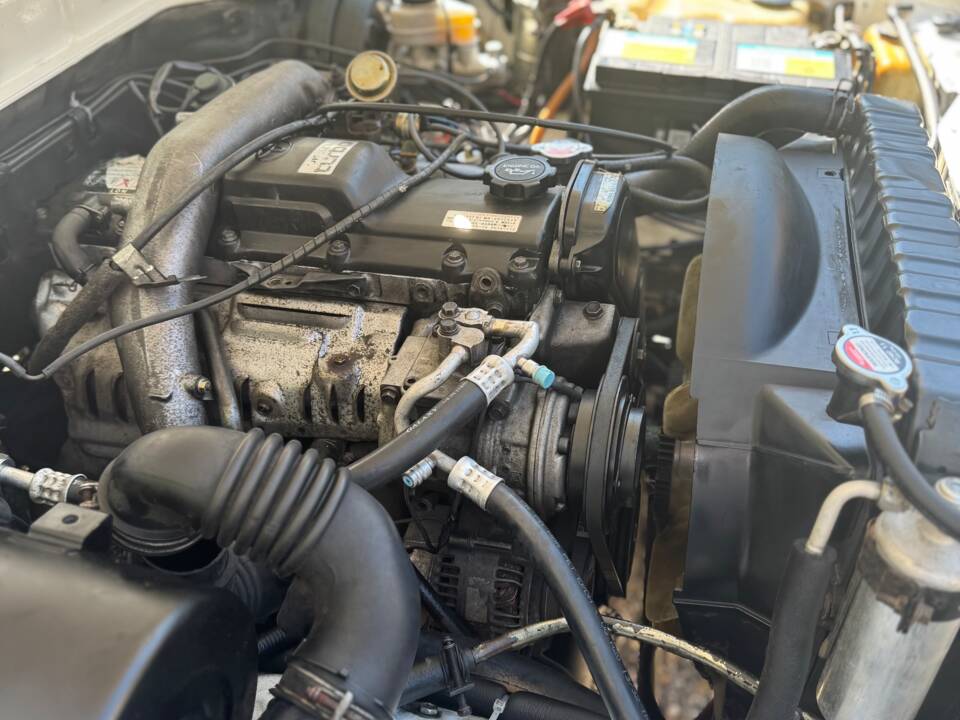 Imagen 12/12 de Toyota Land Cruiser LJ 78 (1990)