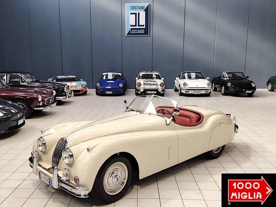 Image 3/74 of Jaguar XK 140 OTS (1956)