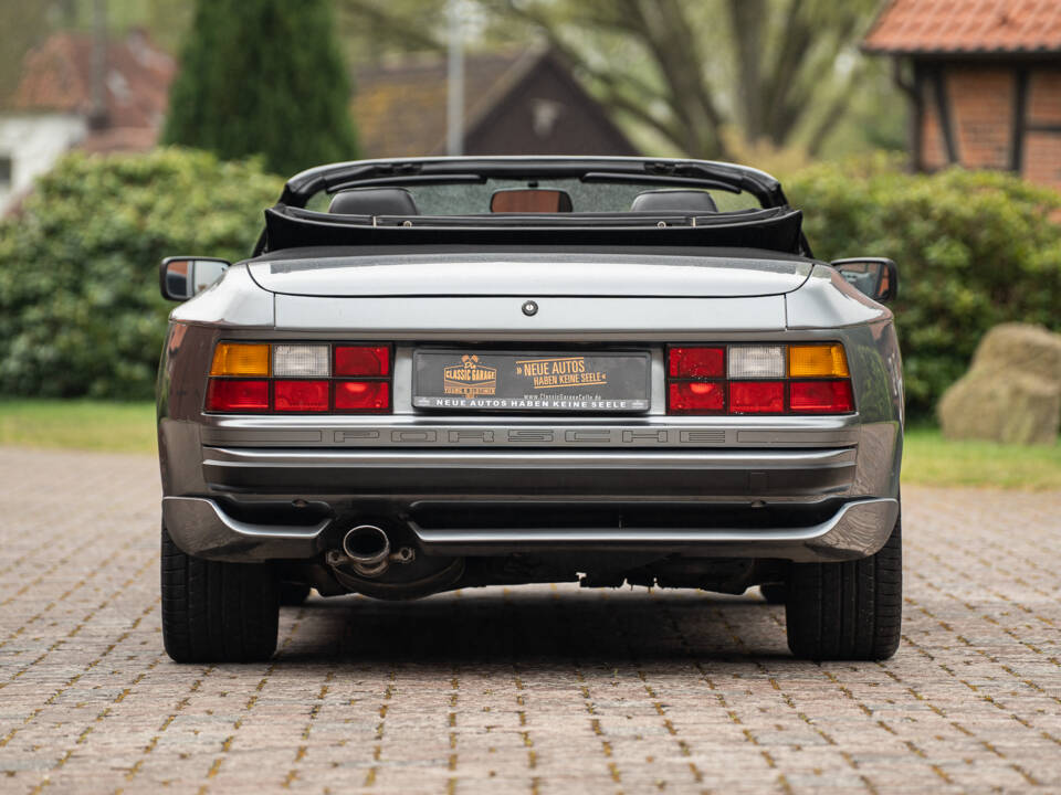 Image 22/42 de Porsche 944 S2 (1991)