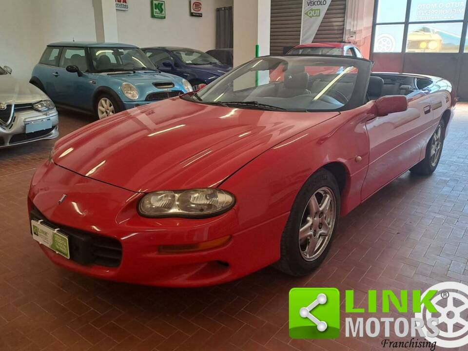 Image 2/10 of Chevrolet Camaro 3.8 (1998)