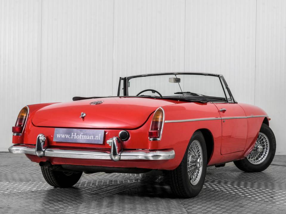 Image 44/50 de MG MGB (1965)