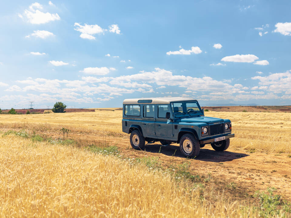 Immagine 5/51 di Land Rover Defender 110 (1995)