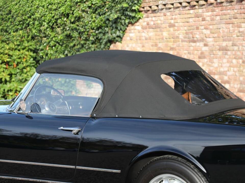 Bild 15/50 von Alfa Romeo 2000 Spider (1961)
