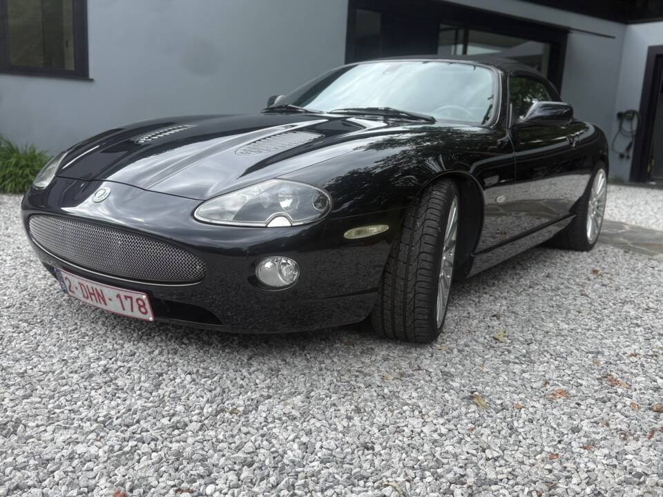 Image 3/24 of Jaguar XKR (2005)