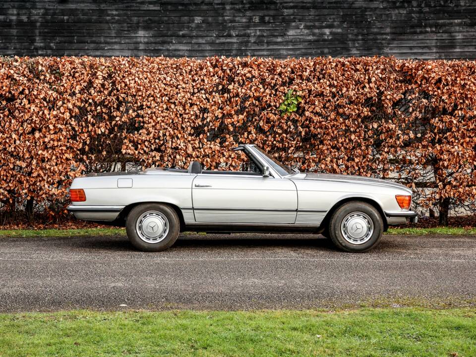 Image 15/40 of Mercedes-Benz 450 SL (1977)