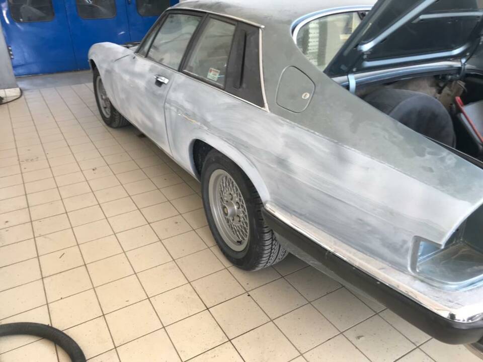 Image 31/38 de Jaguar XJ-S 3.6 (1990)