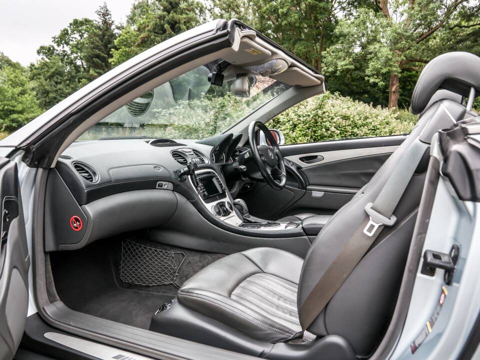 Afbeelding 24/40 van Mercedes-Benz SL 55 AMG (2003)