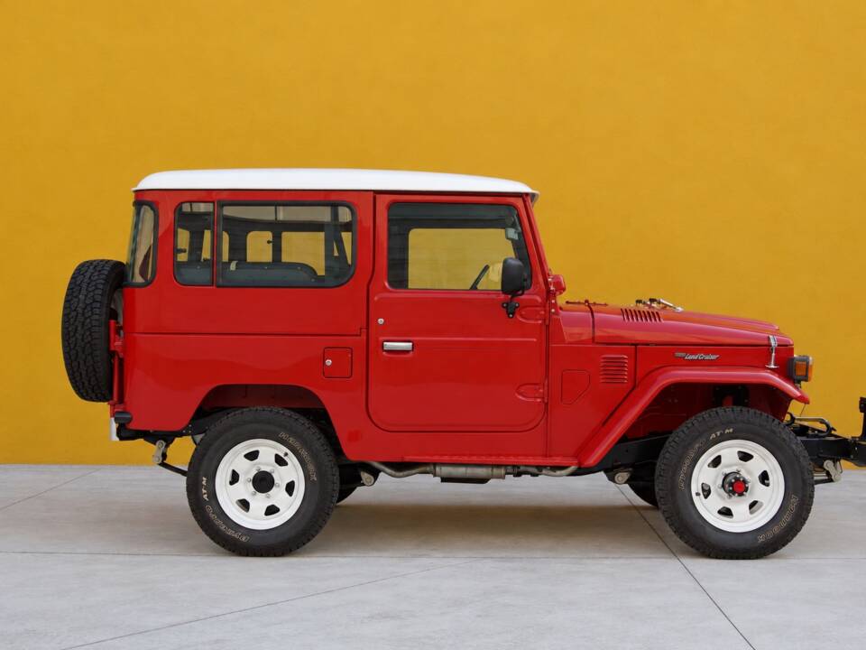 Bild 2/17 von Toyota Landcruiser BJ 42 (1984)