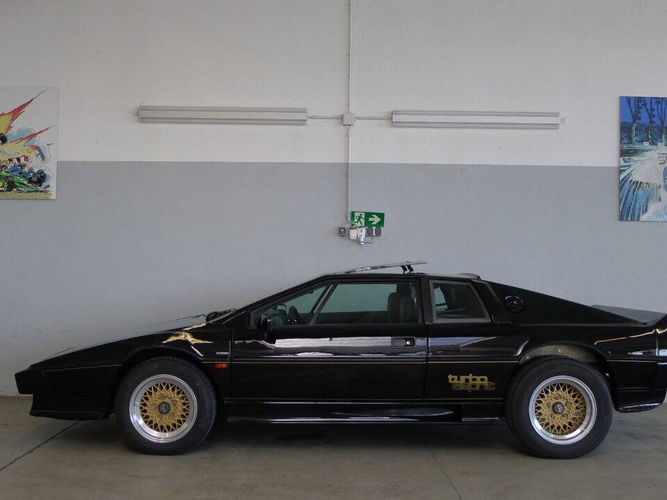Bild 1/43 von Lotus Esprit Turbo (1986)