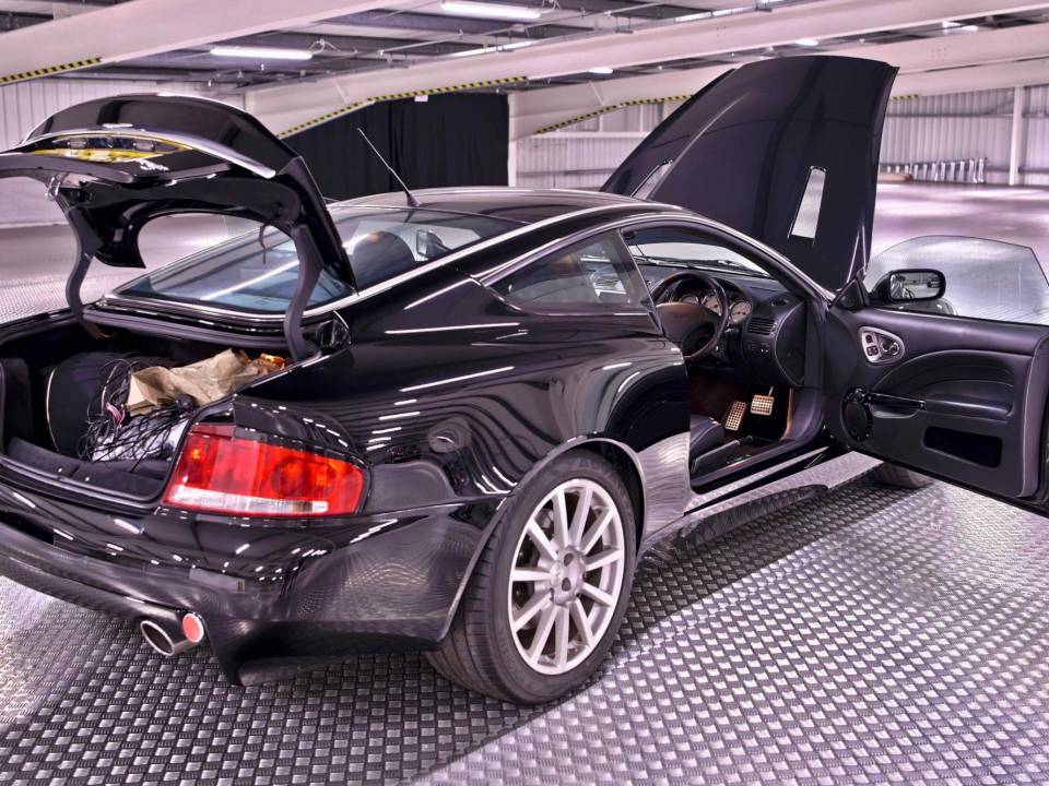 Bild 14/50 von Aston Martin V12 Vanquish S Ultimate Edition (2007)