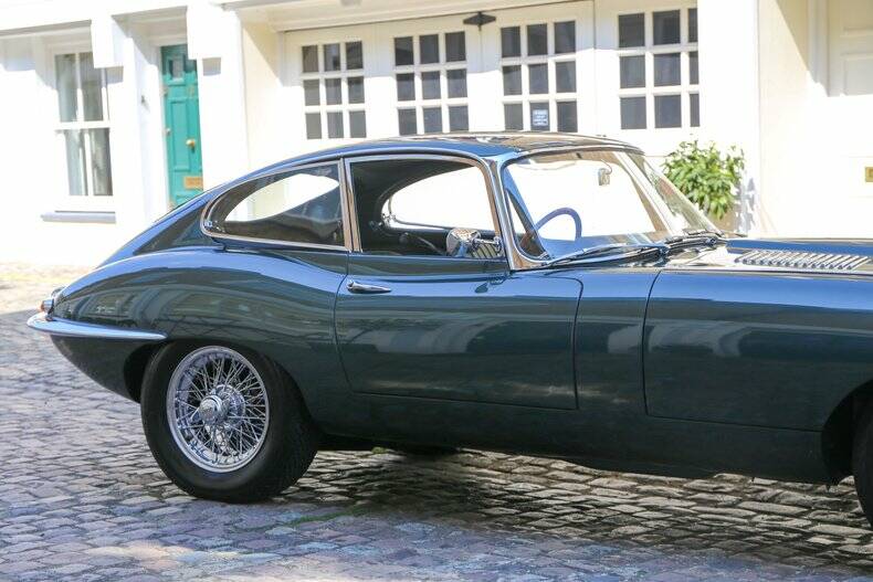 Bild 26/50 von Jaguar E-Type 4.2 (1965)