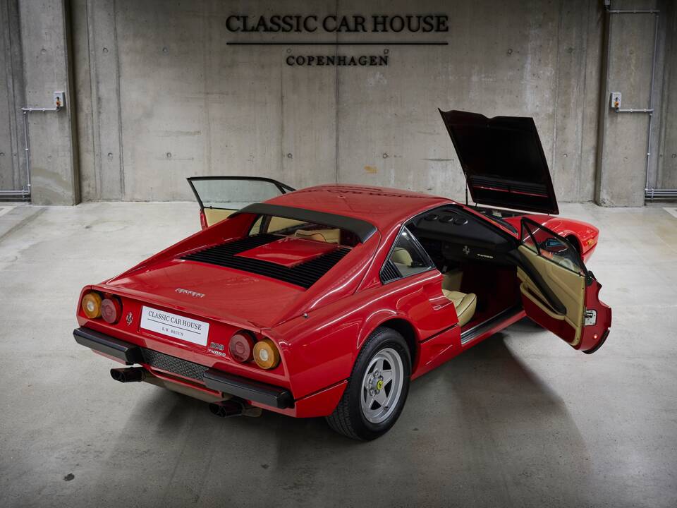 Afbeelding 22/100 van Ferrari 208 GTB Turbo (1982)