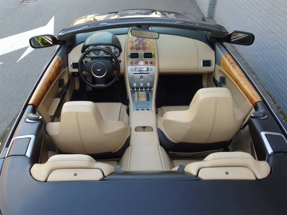 Bild 54/99 von Aston Martin DB 9 Volante (2006)