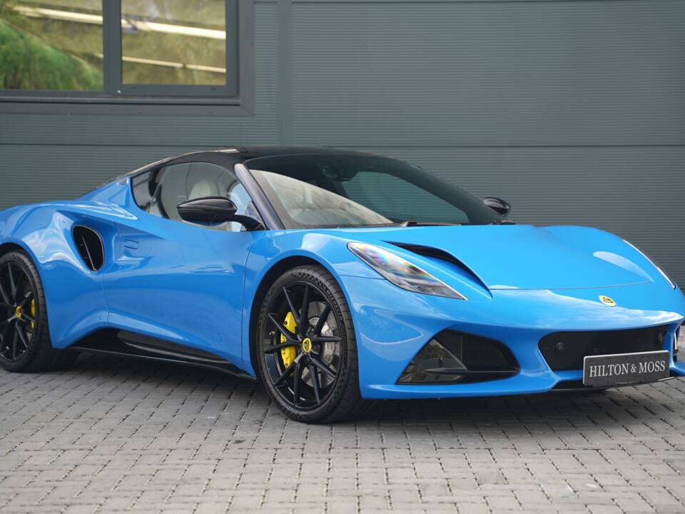 Image 1/50 of Lotus Emira "First Edition" (2022)