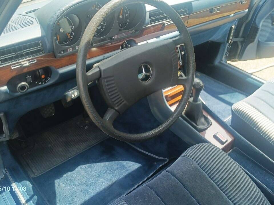 Bild 13/14 von Mercedes-Benz 280 SE (1976)
