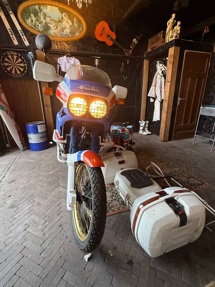 Afbeelding 2/21 van Honda XRV 650 Africa Twin (1988)