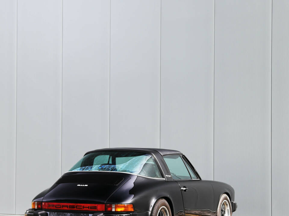 Image 43/67 de Porsche 911 2.7 S (1977)