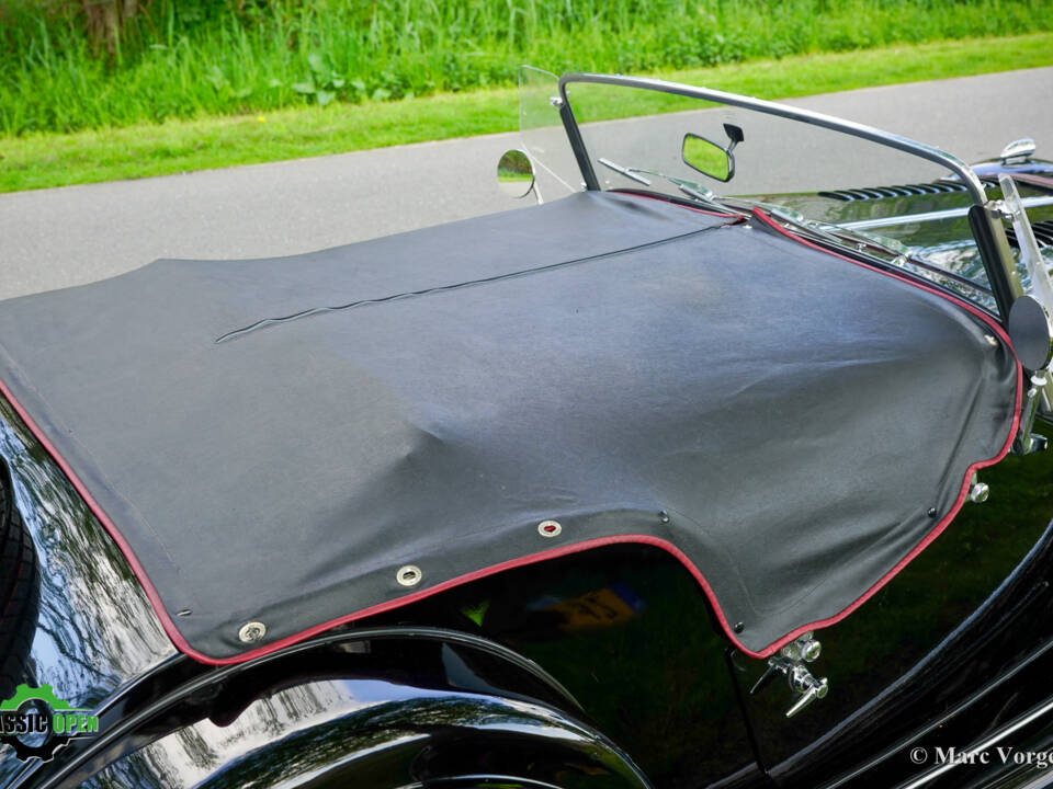 Image 47/54 of Morgan Plus 8 (1992)