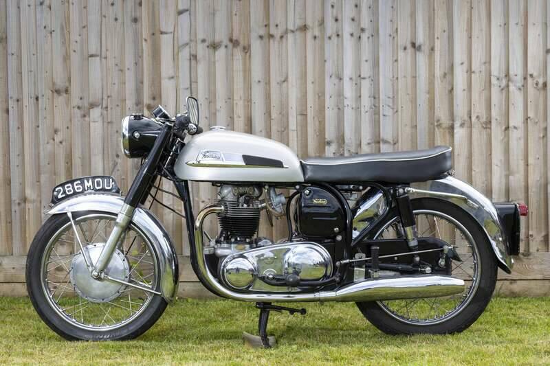 Immagine 2/39 di Norton 650 SS (1964)