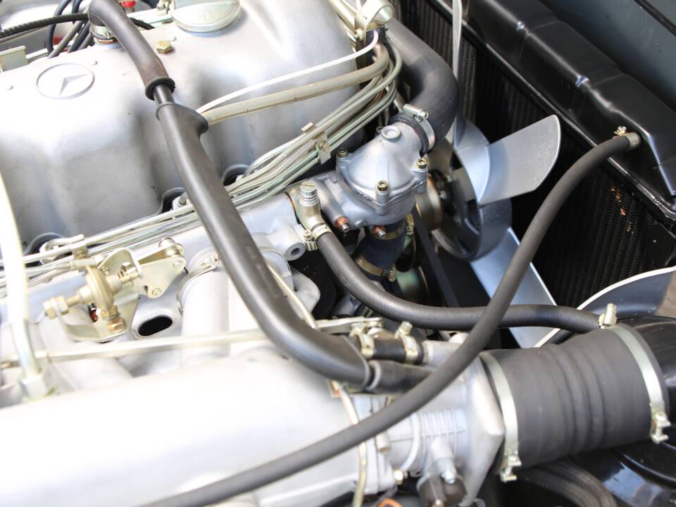 Image 37/37 of Mercedes-Benz 280 SL (1969)