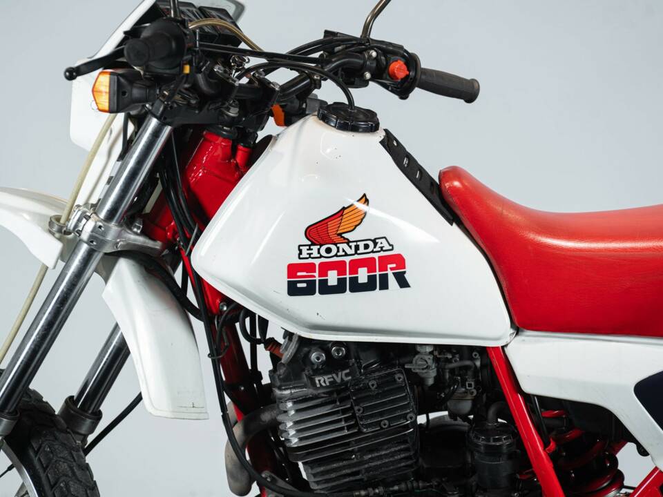 Bild 24/50 von Honda XL 600 R (1985)