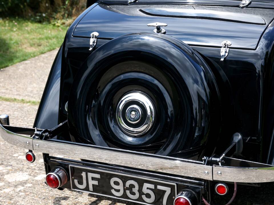 Image 17/33 of Morris 12&#x2F;4 (1935)