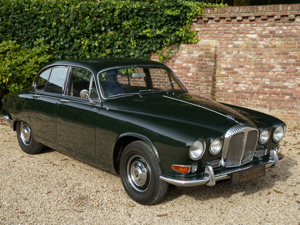 Image 18/50 of Daimler Sovereign 420 (1968)