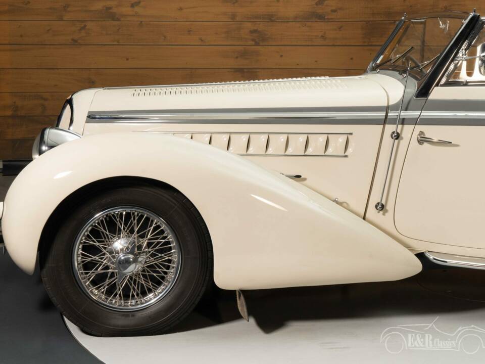 Image 5/8 of Delahaye 148 L Chapron &quot;Mylord Grand Luxe&quot; (1939)