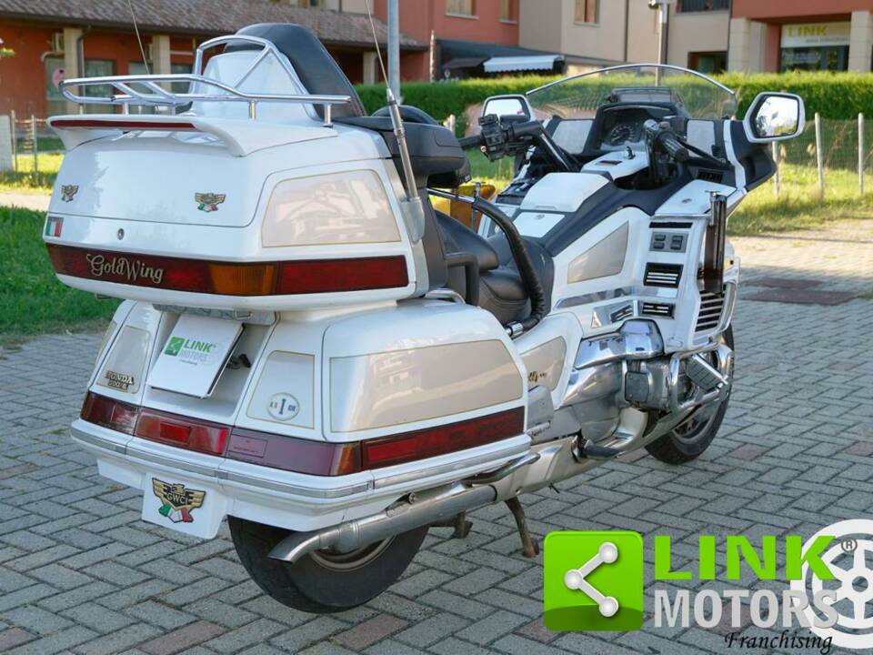 Image 3/10 of Honda DUMMY (1988)