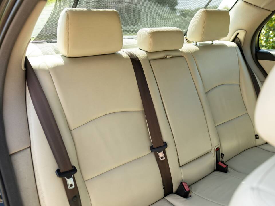 Image 5/43 of Jaguar XJR (2003)