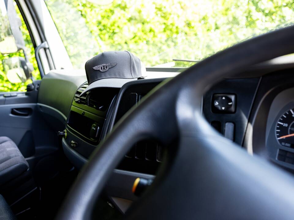 Image 10/31 of Mercedes-Benz Atego 1325 (2009)