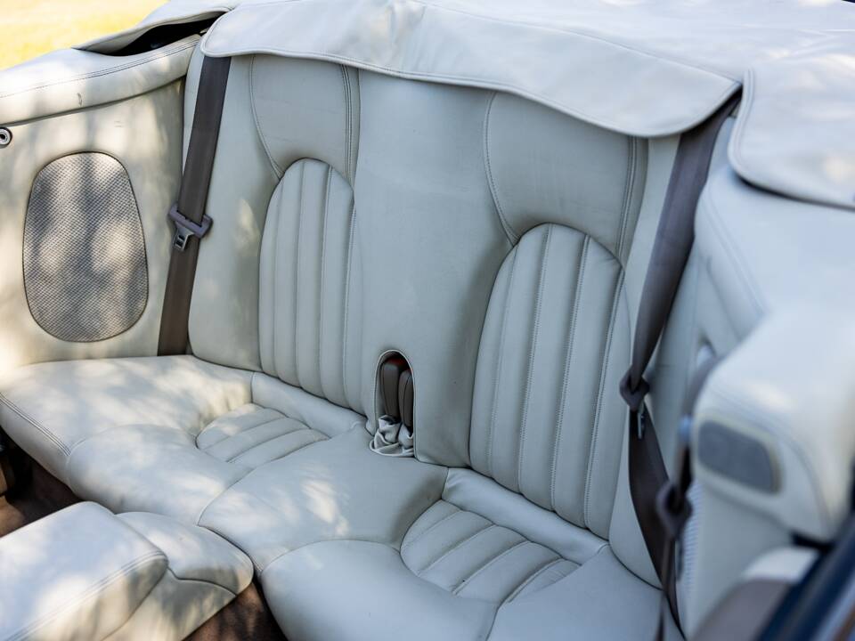 Immagine 35/42 di Jaguar XK8 4.0 (2001)