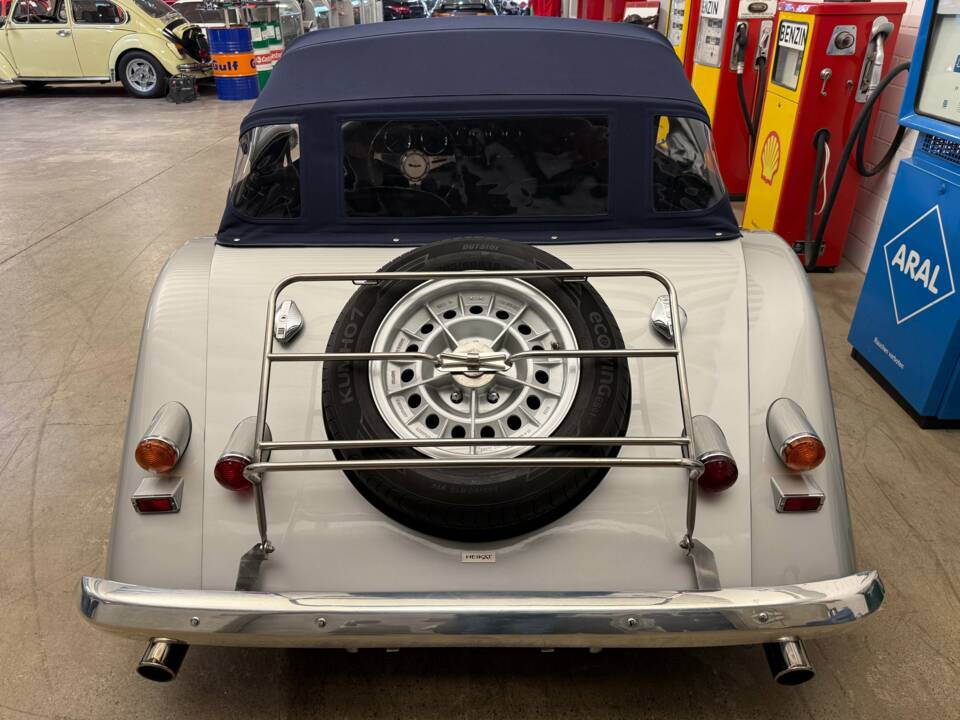 Immagine 10/22 di Morgan Plus 8 (1999)