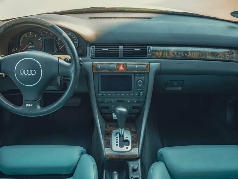 Image 14/15 de Audi RS6 (2003)