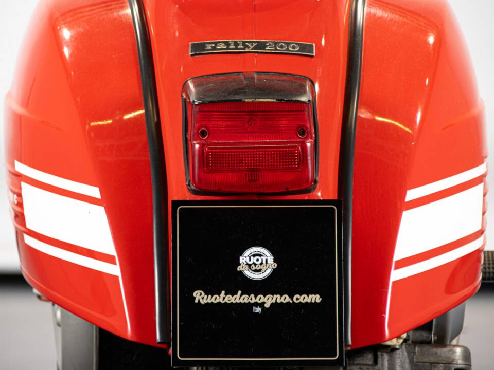 Immagine 9/50 di Piaggio Vespa 200 Rally (1974)