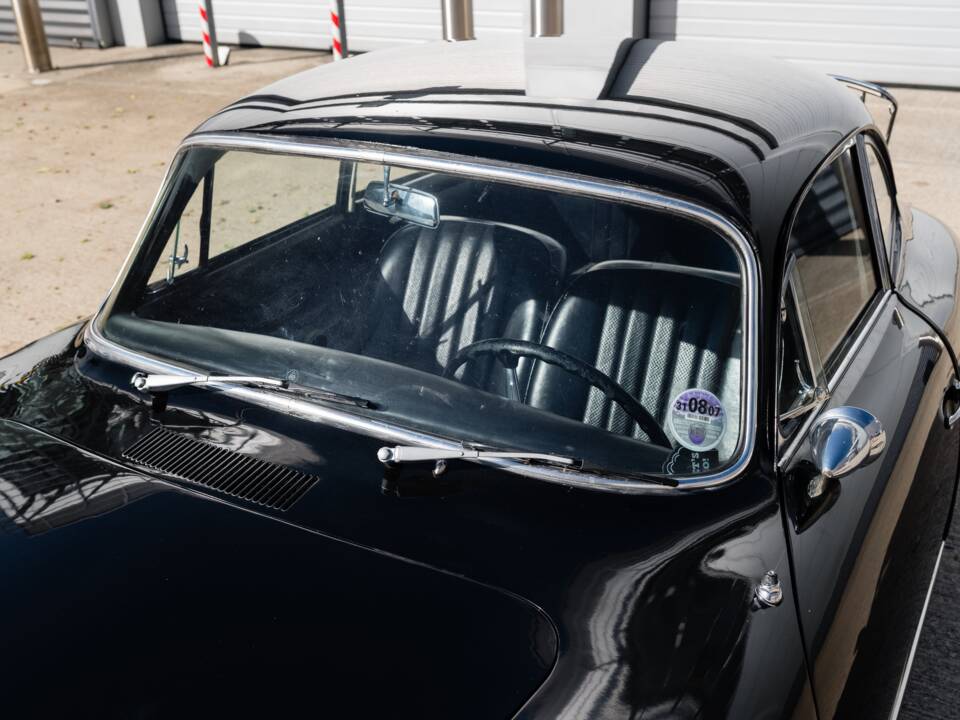 Image 17/48 of Porsche 356 C 1600 (1964)