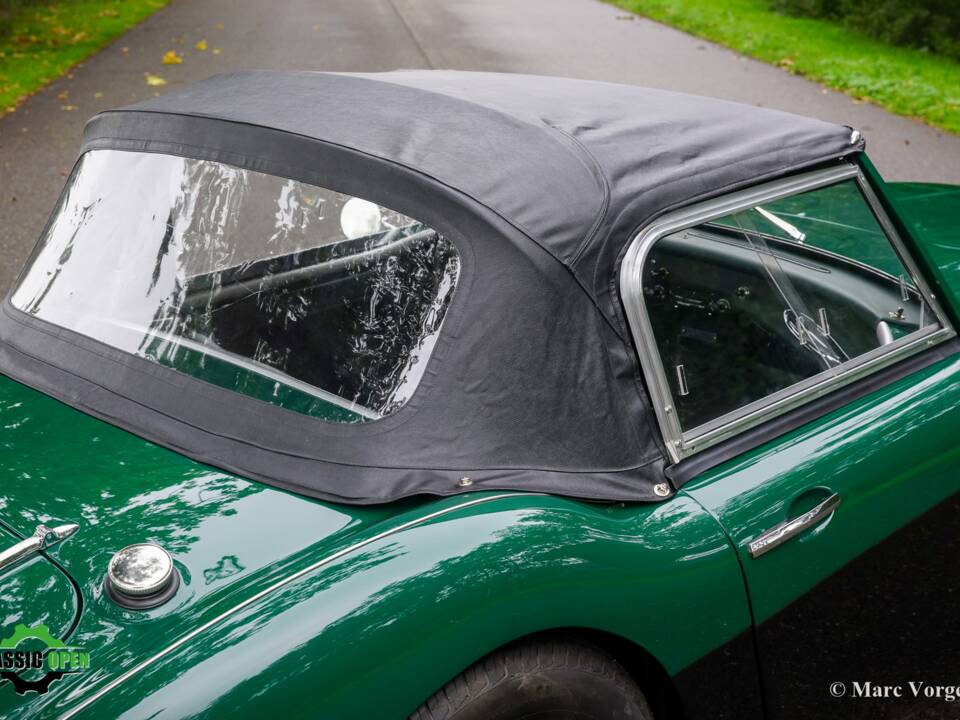 Image 47/59 of Austin-Healey 100&#x2F;6 (BN6) (1958)