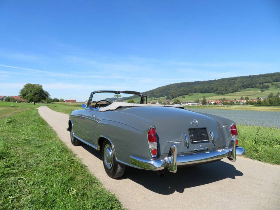 Bild 2/25 von Mercedes-Benz 220 S Cabriolet (1957)