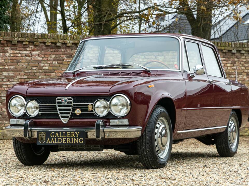 Imagen 1/50 de Alfa Romeo Giulia Nuova Super 1600 (1971)