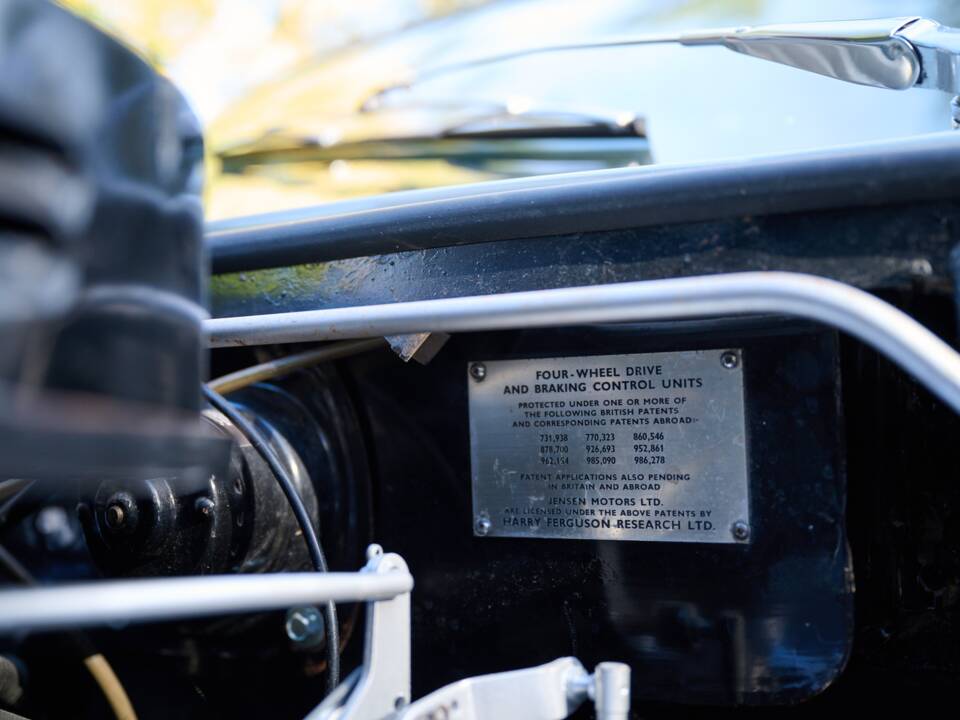 Image 48/50 of Jensen FF (1967)