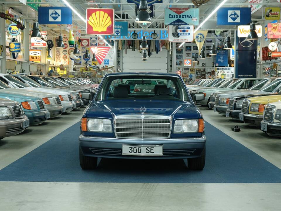 Bild 8/50 von Mercedes-Benz 300 SE (1990)