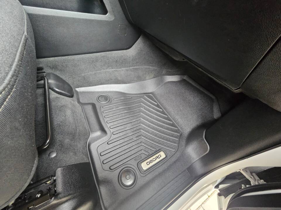 Image 53/62 of Dodge Ram 1500 (2020)