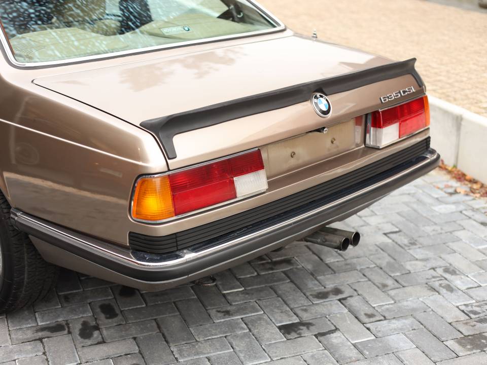 Immagine 31/47 di BMW 635 CSi (1984)