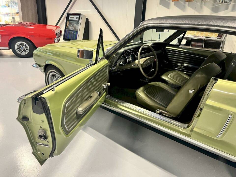 Image 19/36 of Ford Mustang 390 (1968)