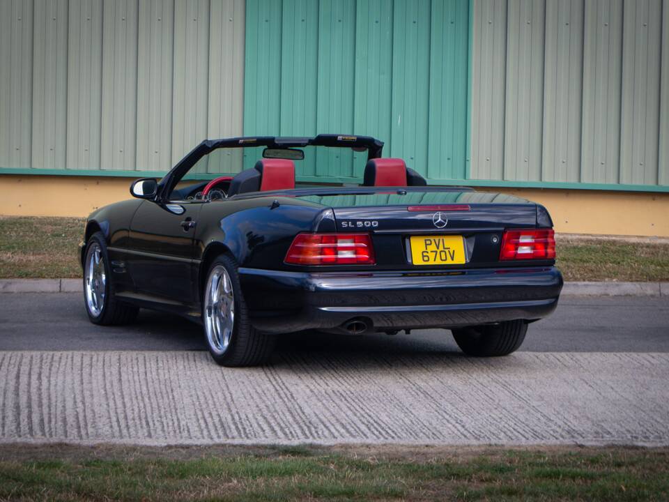 Bild 5/26 von Mercedes-Benz SL 500 (1999)