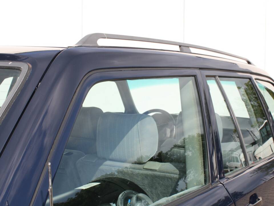 Bild 10/17 von Mercedes-Benz 230 TE (1986)