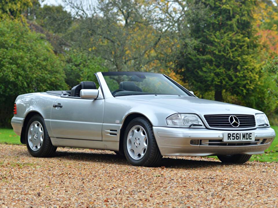 Image 1/12 of Mercedes-Benz SL 320 (1997)